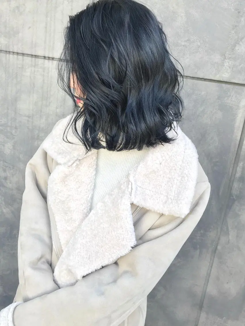 ミディアム カラー ハイライトカラー ネイビーカラー ハイライト TOMOYA/ ショート、レイヤーのヘアスタイル