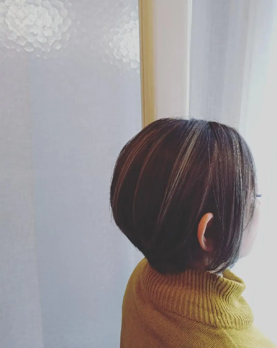 ショート ハイライト cecilhair 博多 手島のヘアスタイル