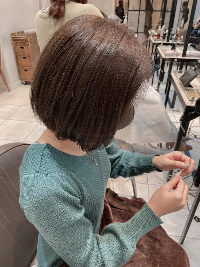 ミディアム カラー グレージュ ボブ カット ヘアカラー トリートメント 🦖鶴岡 香純🦖のヘアスタイル