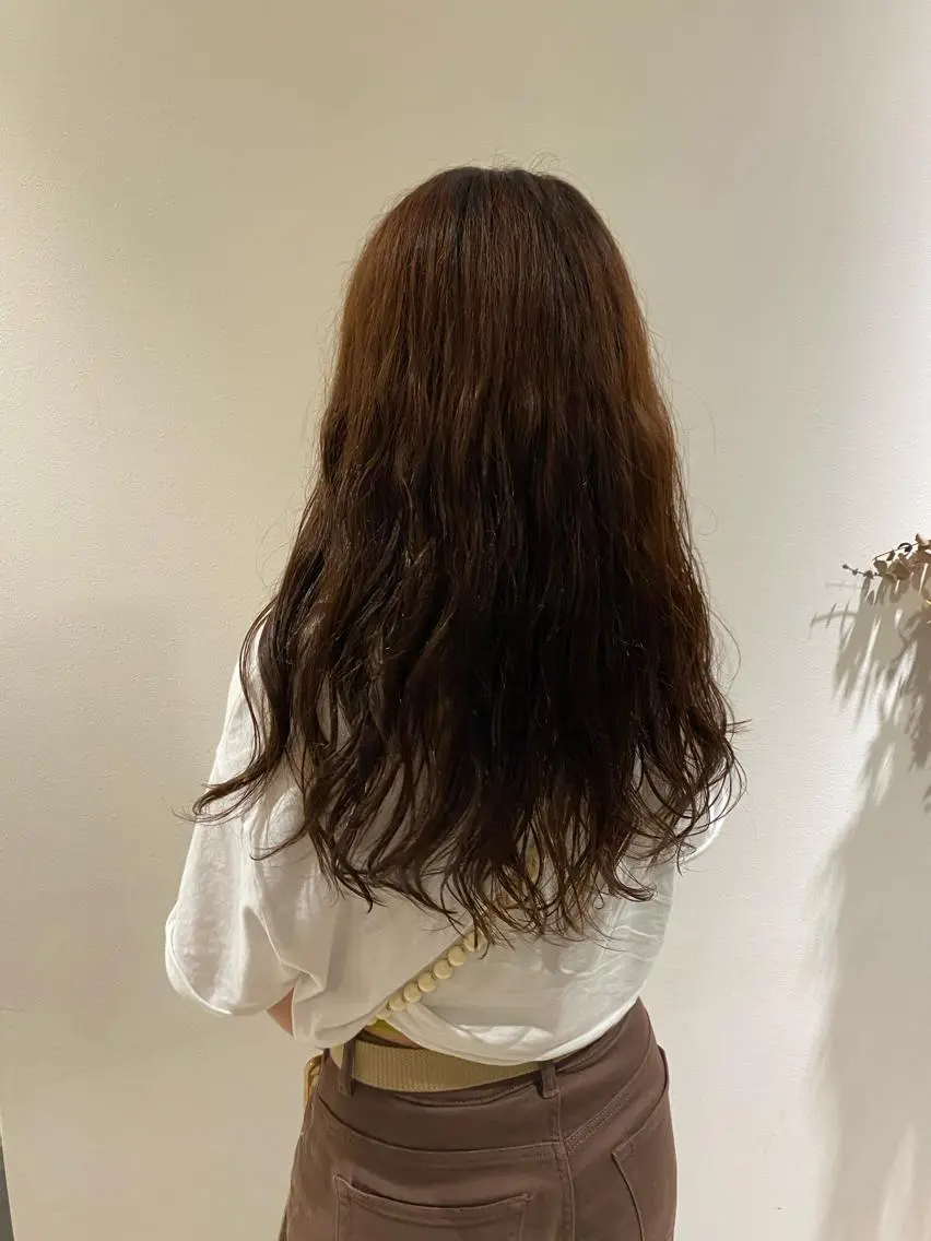 ロング パーマ 網代 志帆のヘアスタイル