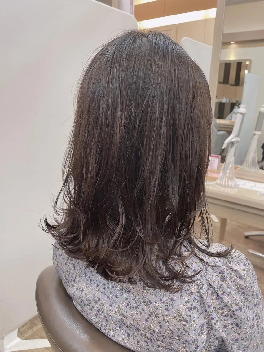 ミディアム くびれヘア くびれレイヤー レイヤーカット カット ヘアカラー 尚平 40代からの 髪質改善専門のその他イメージ