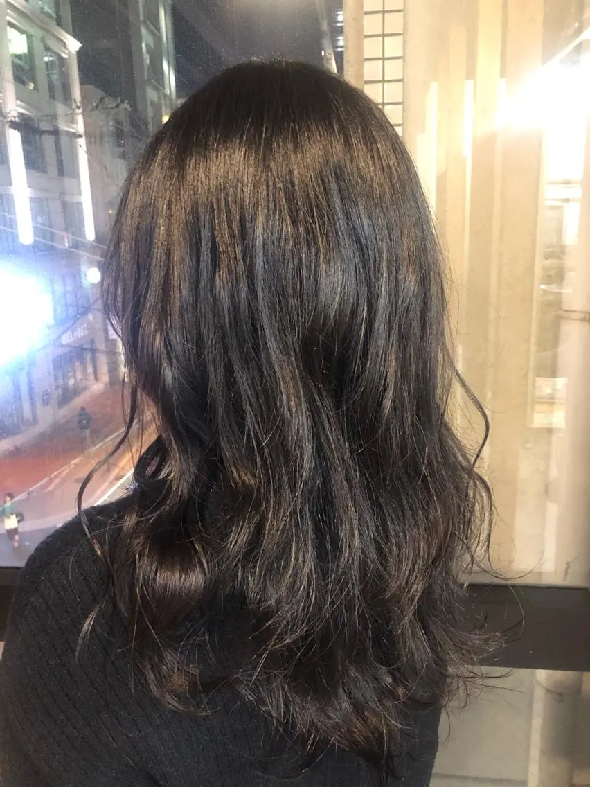 ミディアム カラー 髪質改善&ブリーチ 伊勢 祐一郎のヘアスタイル