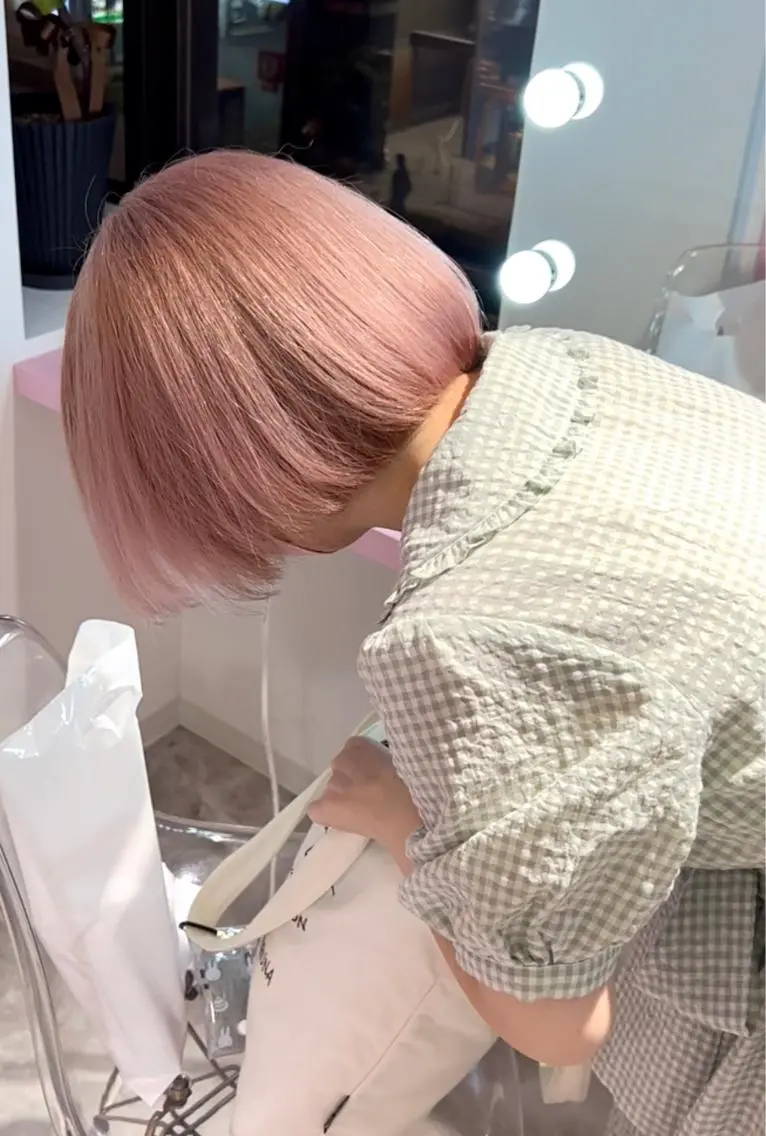 ショート ヘアカラー トリートメント ナナ♡レイヤーカット ♡似合わせカラーのヘアスタイル