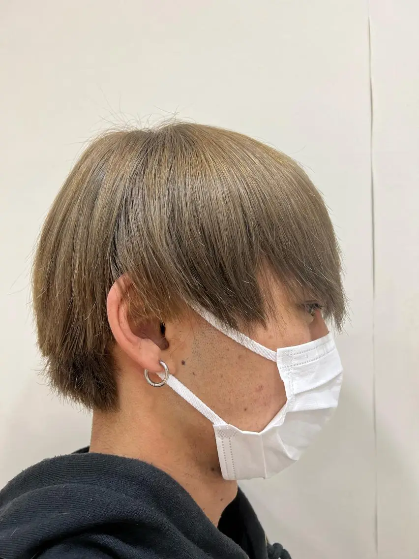 ショート カラー メンズ ヘアカラー レイヤーカット 小飯田　武斗のヘアスタイル