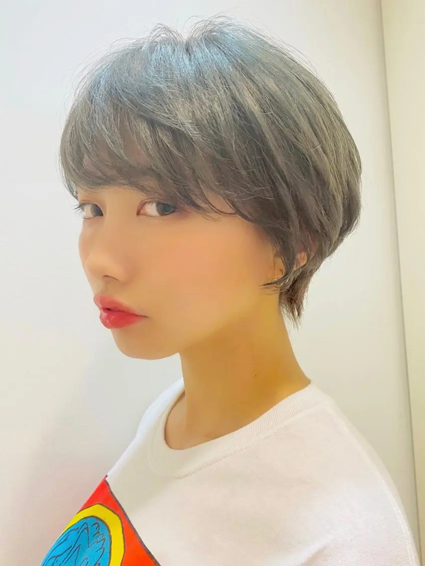 ショート カラー マツオカ ケンシロウのヘアスタイル