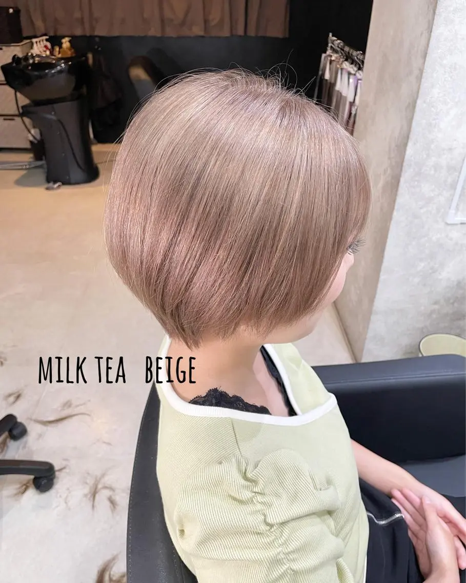 ショート カラー ベージュカラー ハイトーンカラー ハイトーンベージュ ミルクティーベージュ ショートヘア ヘアカラー トリートメント にしき さんのヘアスタイル