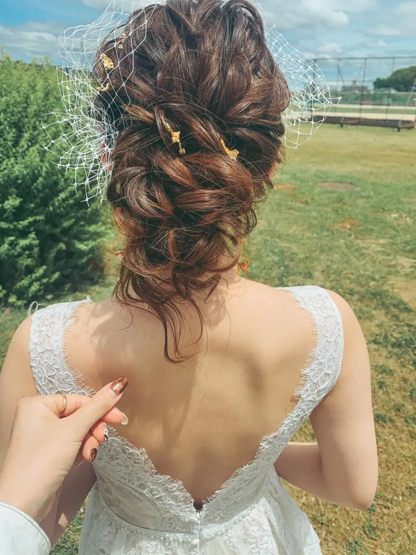 ロング ヘアアレンジ 結婚式・ブライダル 𝗦𝗢 -スオ- HAZUKIのマツエク・マツパデザイン