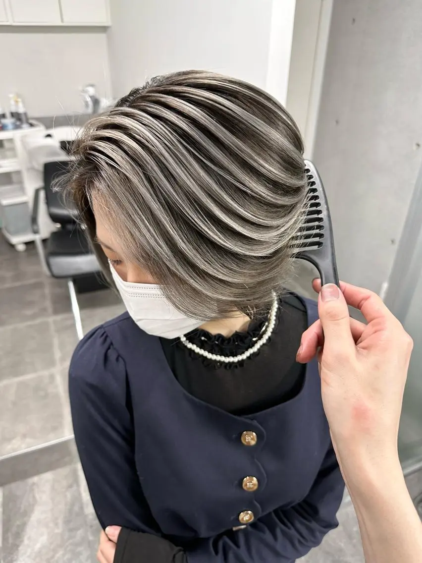 カラー 草島 友樹のヘアスタイル