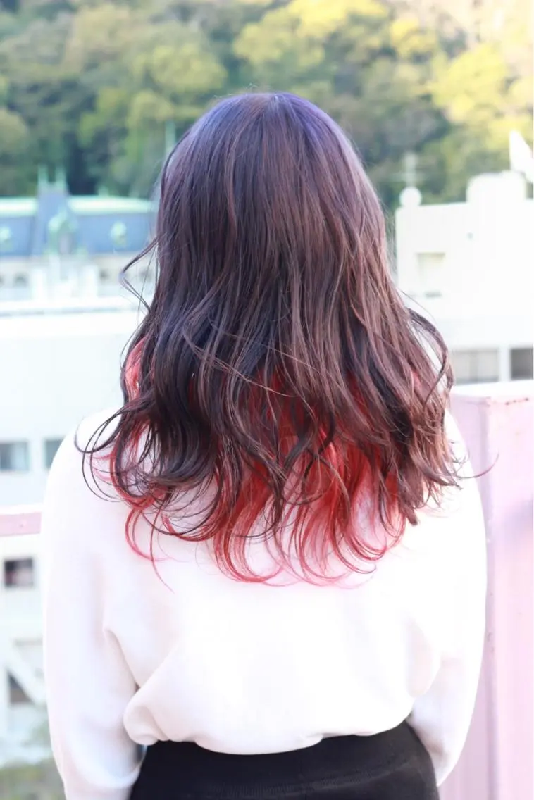 ロング カラー インナーカラー ピンクカラー ヘアカラー Viage （ビアージュ）のヘアスタイル