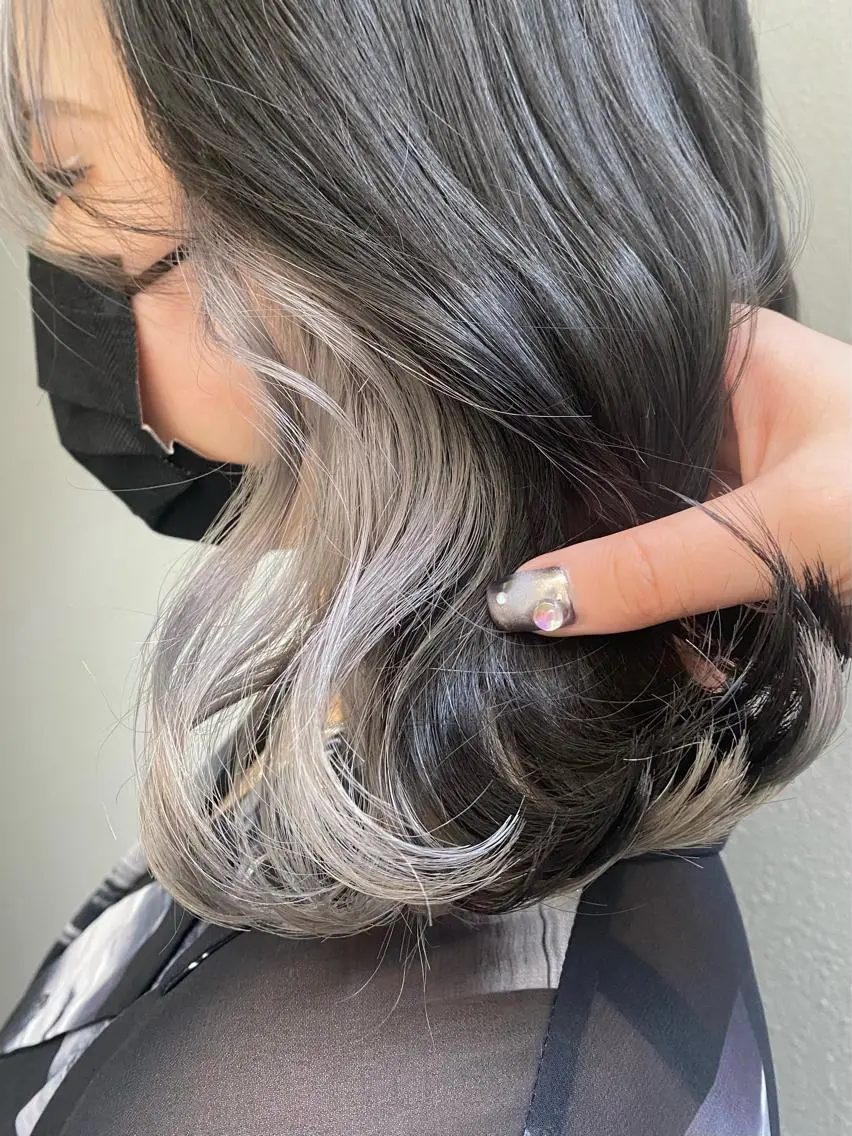 ミディアム 中村 彩夏のヘアスタイル