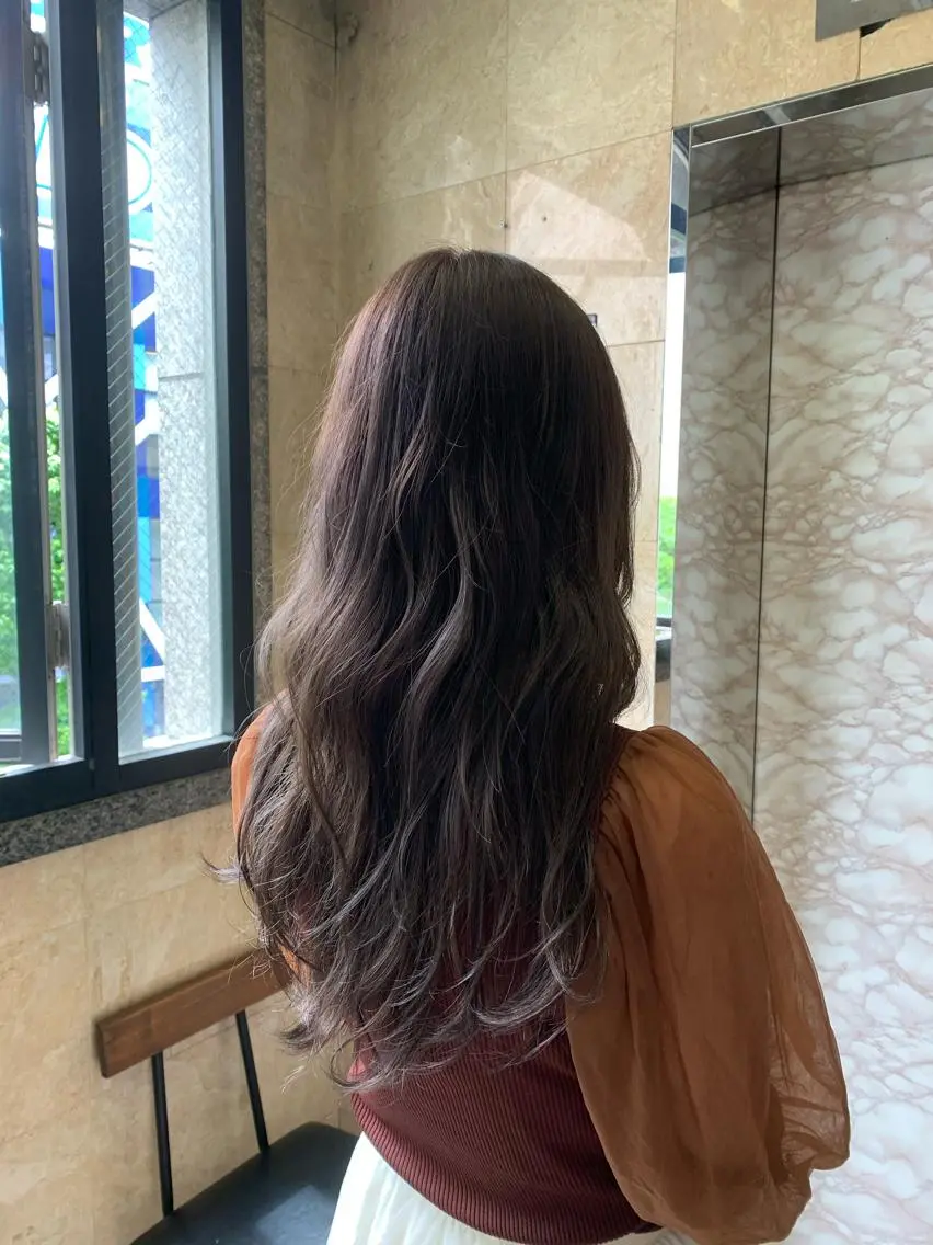 セミロング カラー 🇺🇸海外レイヤー /カラーGOのヘアスタイル