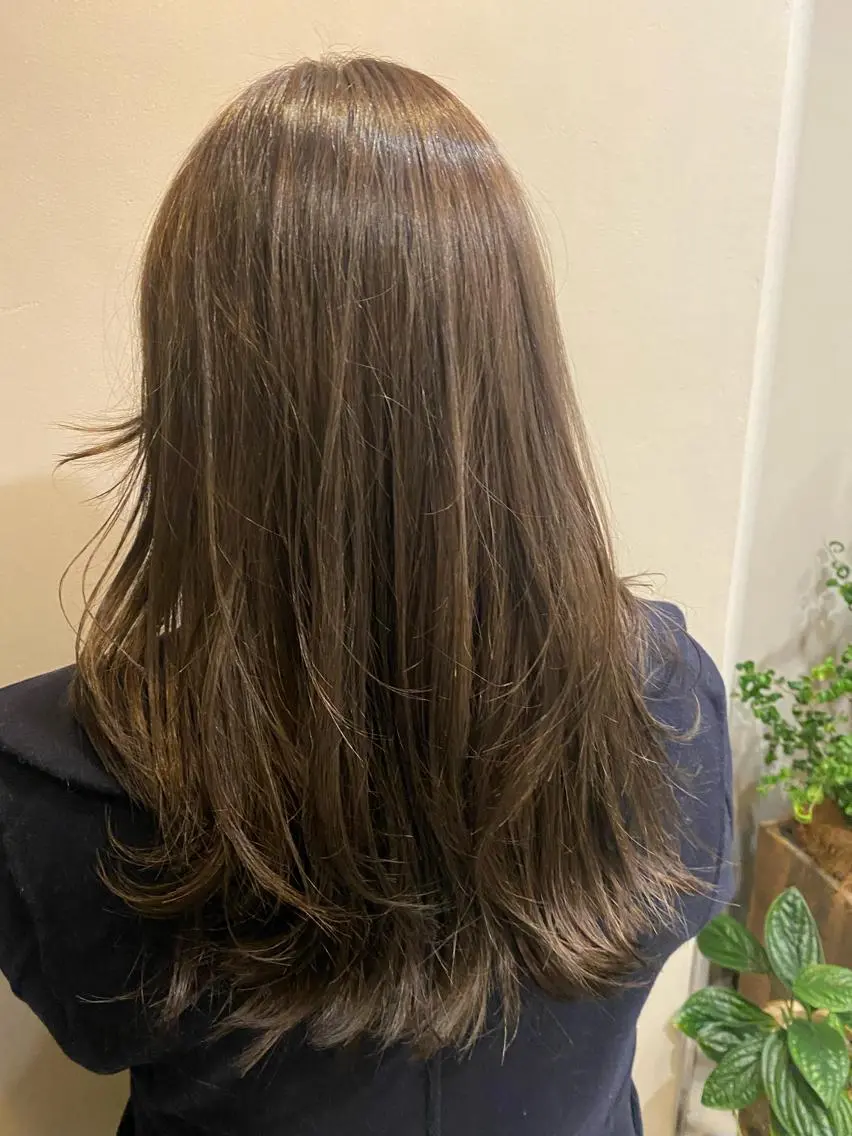ロング カラー 金ウンス 髪質改善カラーのヘアスタイル