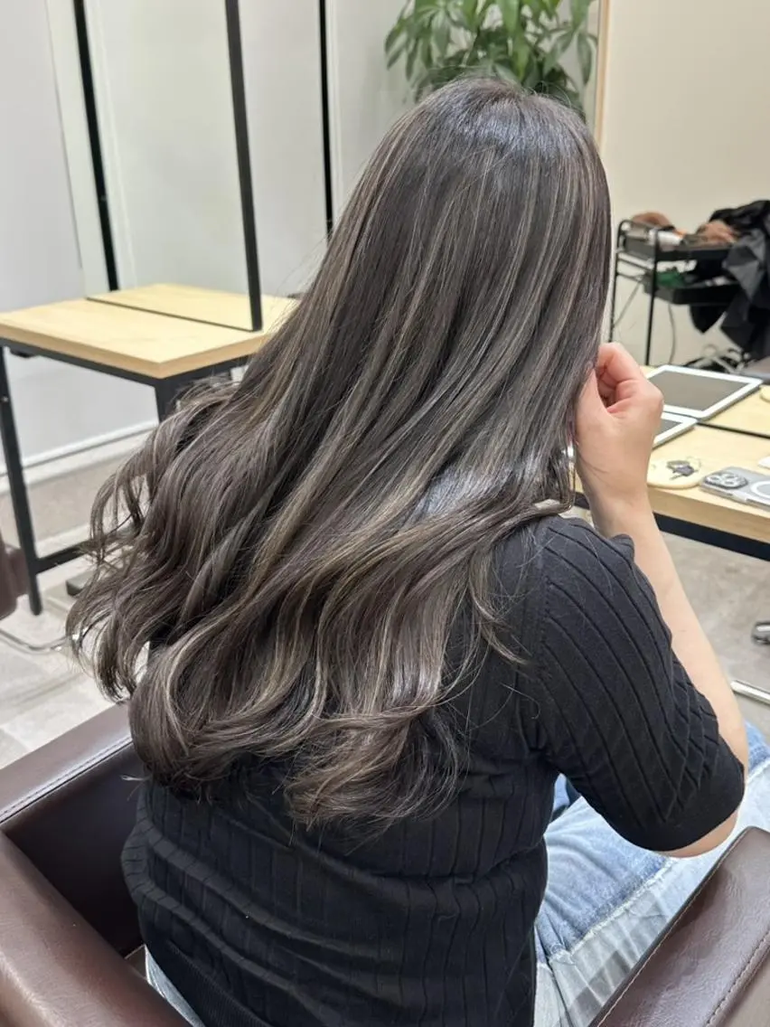 ロング カラー ブリーチ ダブルカラー ✨【公式】 juhl.横浜✨のヘアスタイル