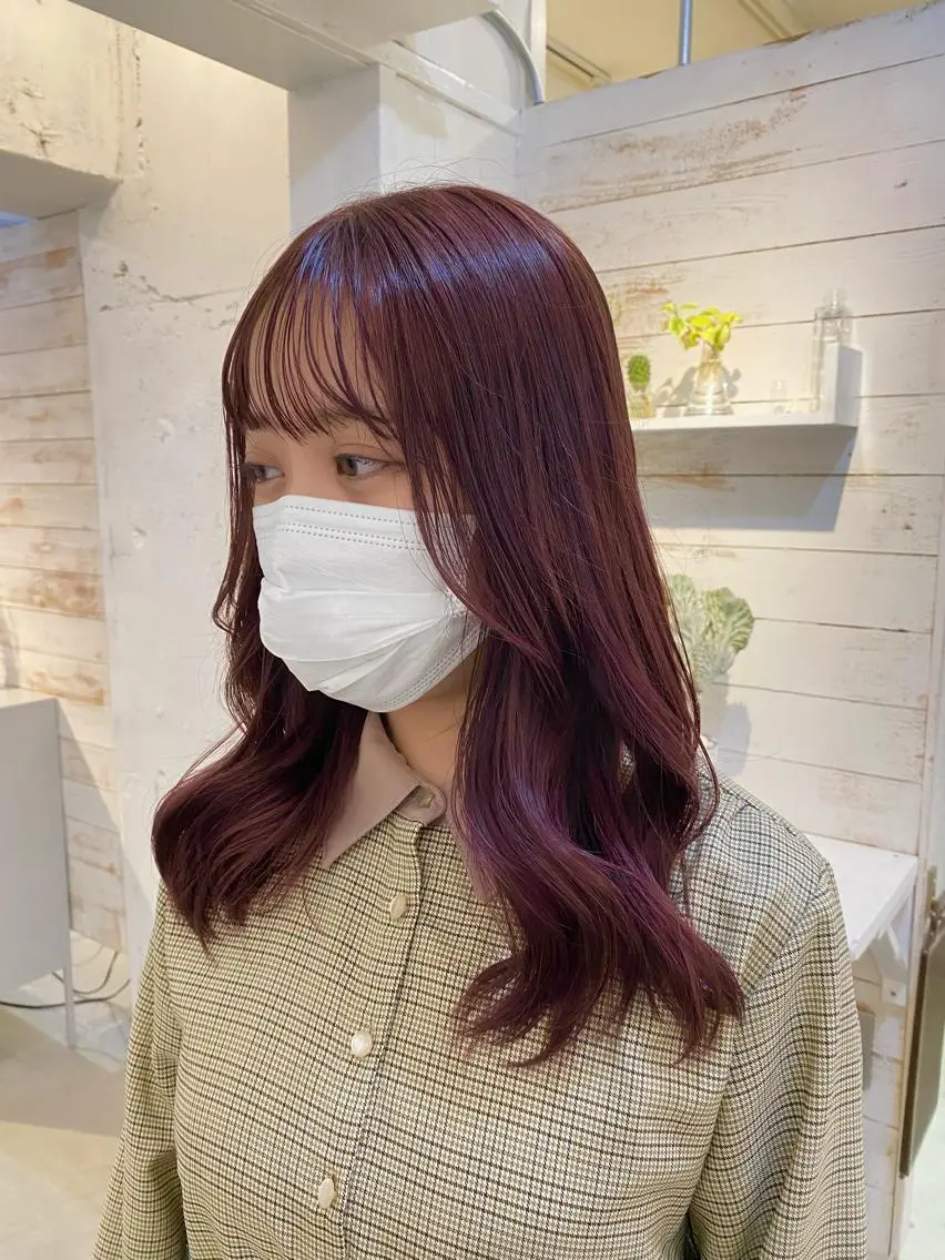 ロング カラー ブリーチ ブリーチなしカラー ピンクカラー 髪質改善 カット ヘアカラー トリートメント 天神最安値エクステ カラーレイヤーカットのヘアスタイル