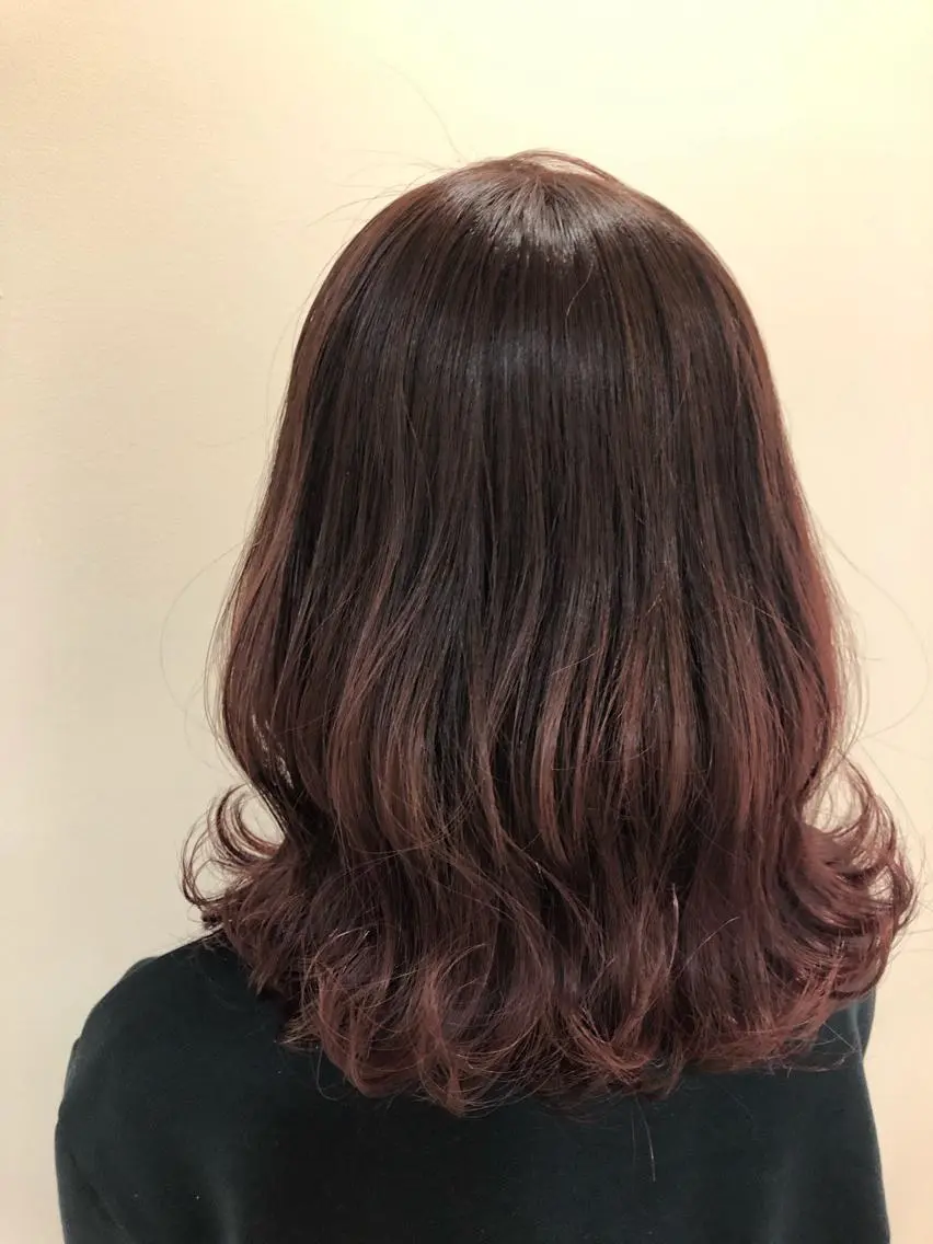 セミロング カラー ブリーチ グラデーションカラー ピンクカラー バイオレットカラー ヘアカラー トリートメント 盛れるレイヤーカット 得意🌹井上美沙のヘアスタイル
