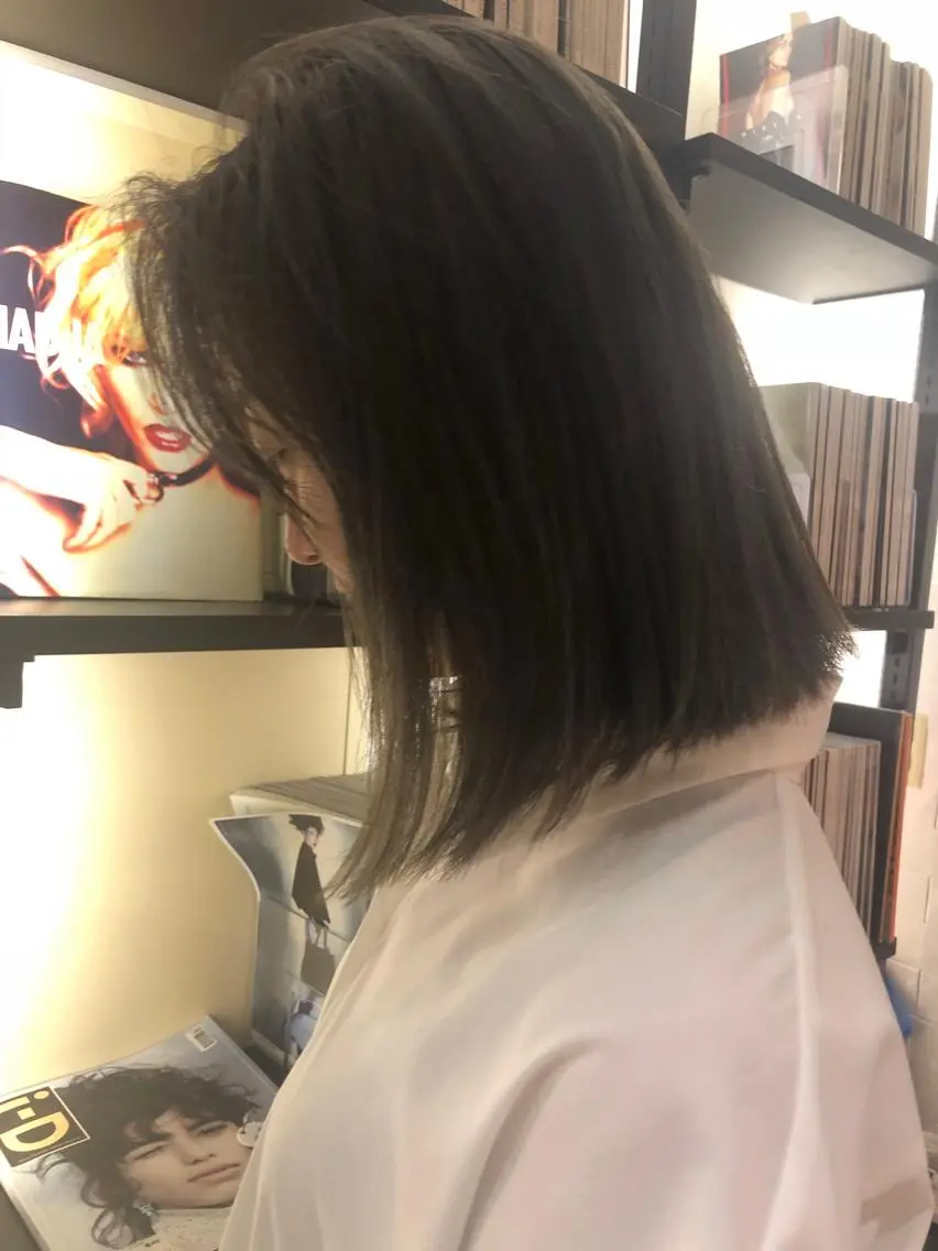 ミディアム カラー 齋藤 真子のヘアスタイル