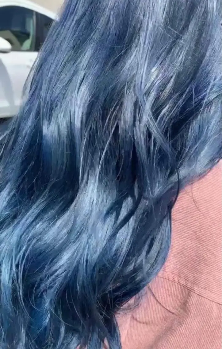 カラー ブリーチ ブルーカラー 美容室 ドルチェのヘアスタイル