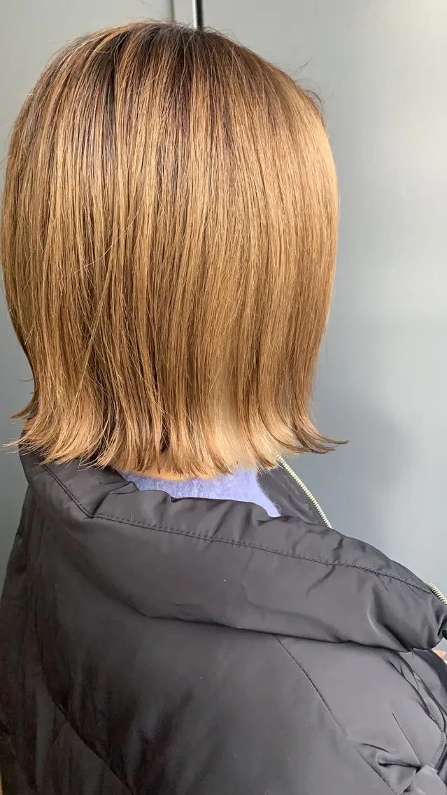 ショート カラー ヘアアレンジ カット ヘアカラー トリートメント サナ🌱 切りっぱなしボブのヘアスタイル