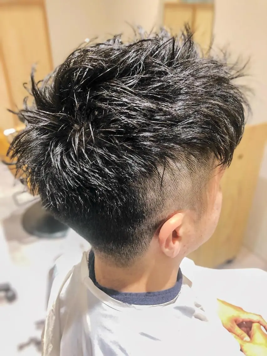 メンズ フェードカット ツーブロック CAFNE ✂︎のヘアスタイル