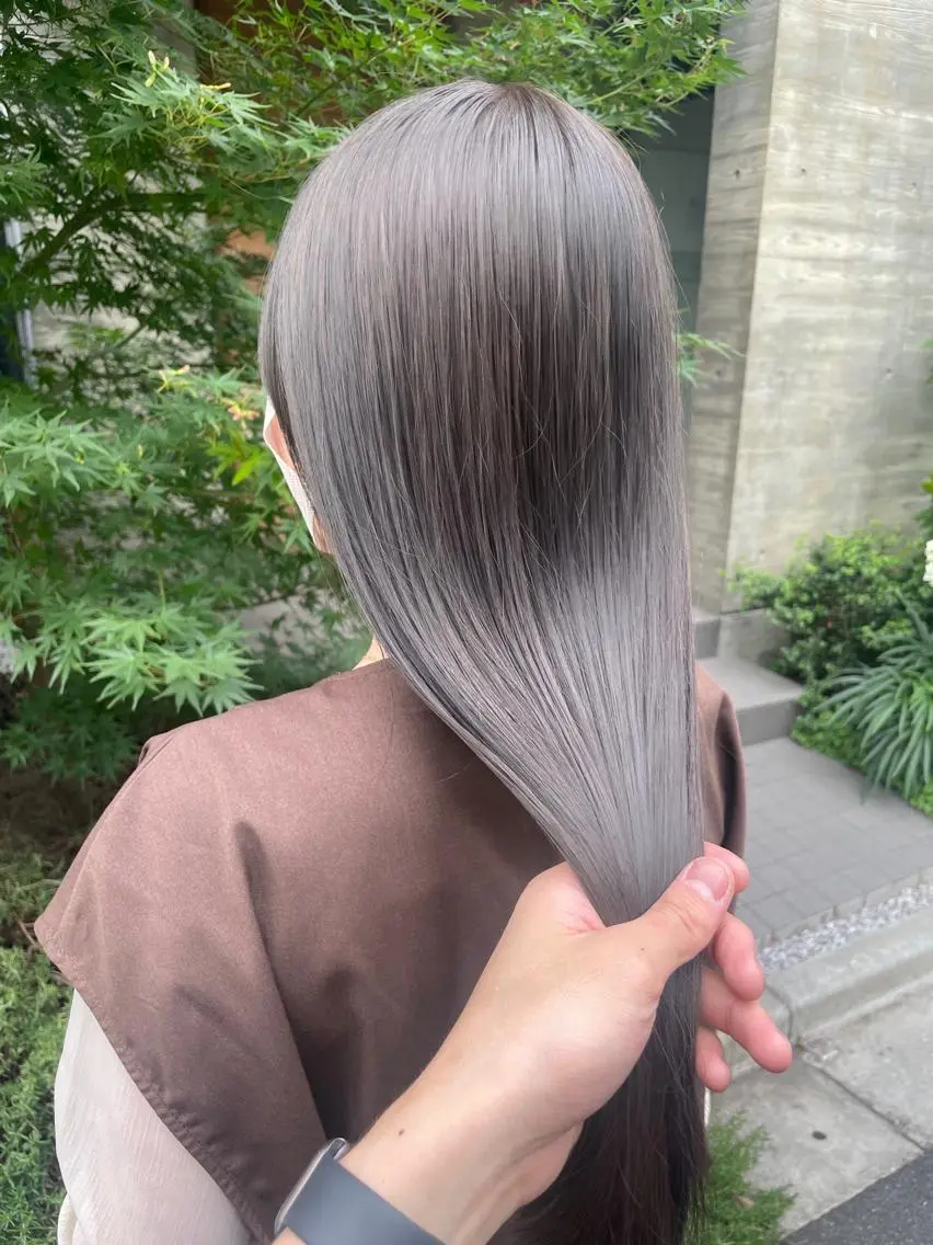 ミディアム カラー 顔周りカット 【オノザワリョウ】のヘアスタイル