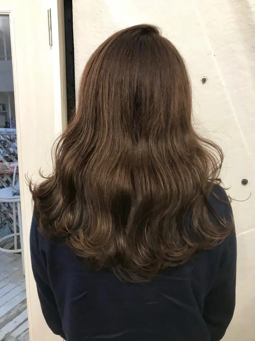 セミロング カラー ヘアアレンジ ベージュカラー ピンクカラー ピンクベージュ カット ヘアカラー トリートメント 白髪ぼかしハイライト バレイヤージュヤマトのヘアスタイル