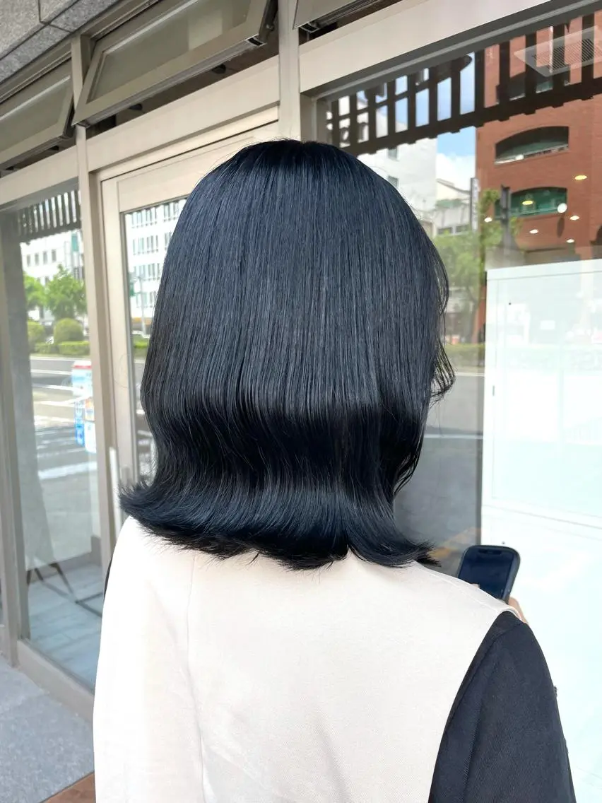 ミディアム カラー 黒髪 ブリーチ ブルーカラー ブルーブラック ブリーチなしカラー 🫧ヒシダアキ taboo.i🫧のヘアスタイル