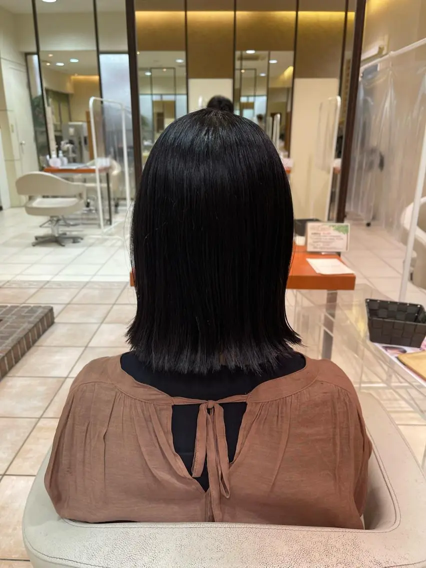 ミディアム カラー 黒髪 ブルーカラー ブルーブラック カネヒラ リョウスケのヘアスタイル