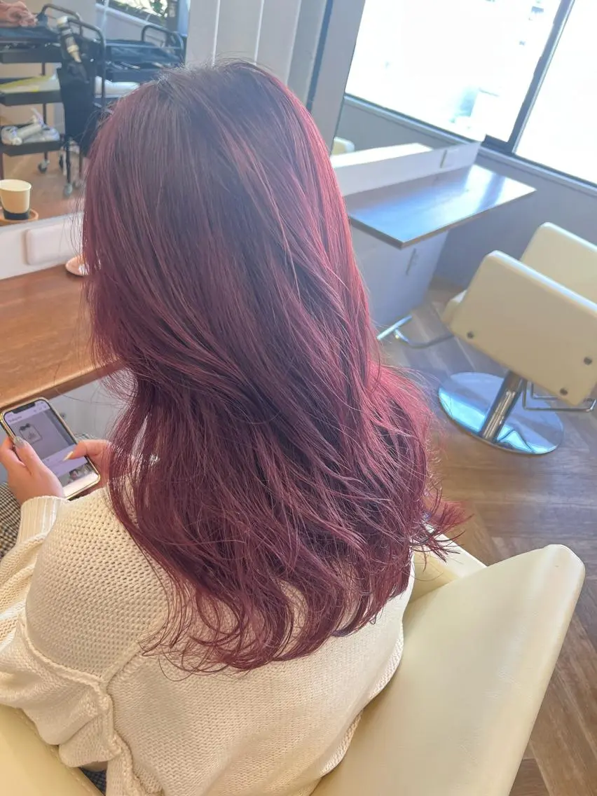 ロング ヘアカラー 福田 美波のヘアスタイル
