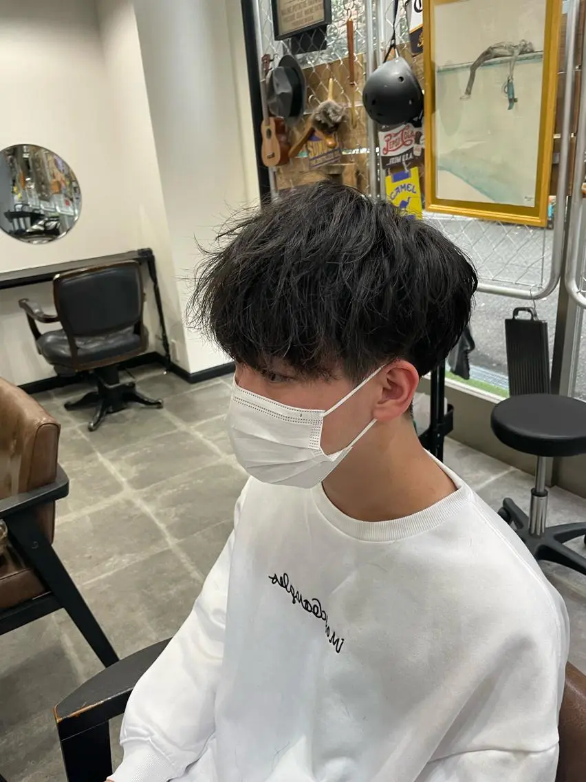 ミディアム カラー パーマ ヘアアレンジ メンズ キッズ ネイル マツエク・マツパ アイブロウ マッシュ 刈り上げ カット メンズカット✂️ パーマ寺西優真のヘアスタイル