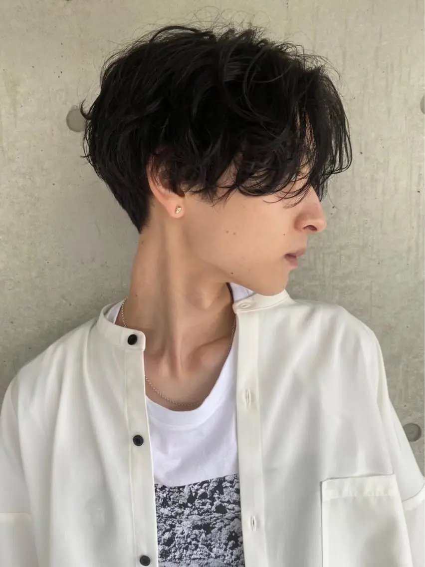 ショート カラー パーマ ヘアアレンジ メンズ キッズ ネイル マツエク・マツパ アイブロウ カット 縮毛矯正 トリートメント ヘッドスパ ヘアセット スパイキー/フェザー /波巻き/かいとのヘアスタイル