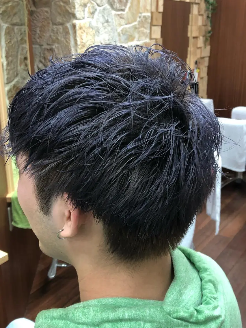 ショート カラー パーマ メンズ ブルーカラー 澤田 一茂のヘアスタイル