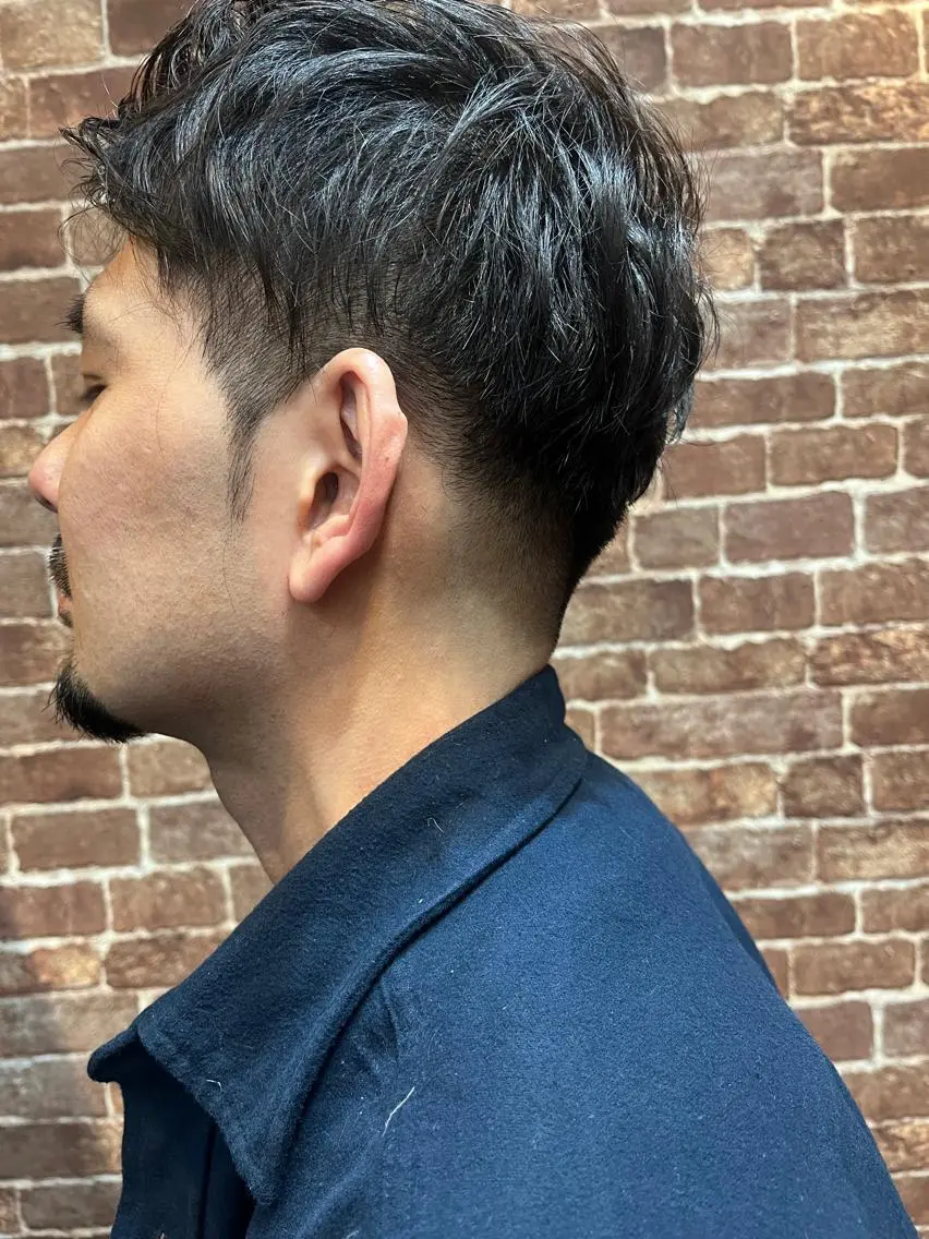 ミディアム カラー パーマ ヘアアレンジ メンズ キッズ ネイル マツエク・マツパ アイブロウ メンズブリーチ メンズハイライト メンズインナーカラー メンズ韓国風 ブリーチ 久木原 ゆりのヘアスタイル