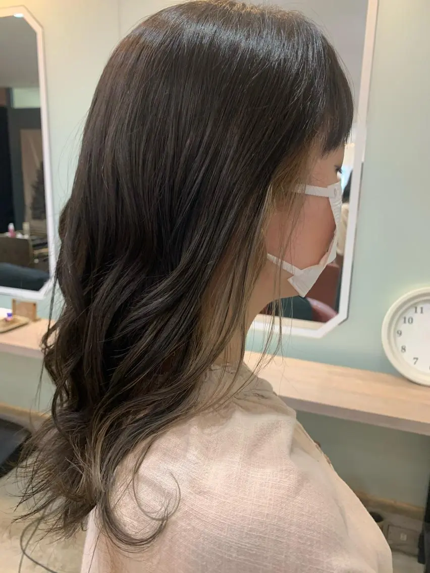 ミディアム おせ ちさとのヘアスタイル