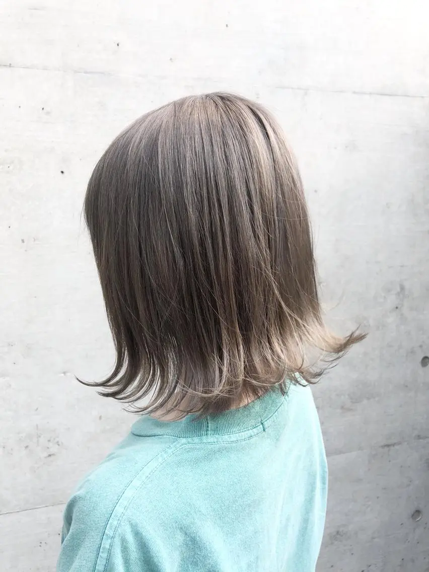 ミディアム カラー ヘアアレンジ グレージュ ヘアカラー ミニモお気に入り数 No.1宍戸雄弥のヘアスタイル