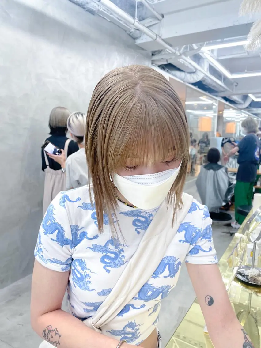 ショート カラー カット ヘアカラー トリートメント レイヤーカット 🪩yurikaのヘアスタイル