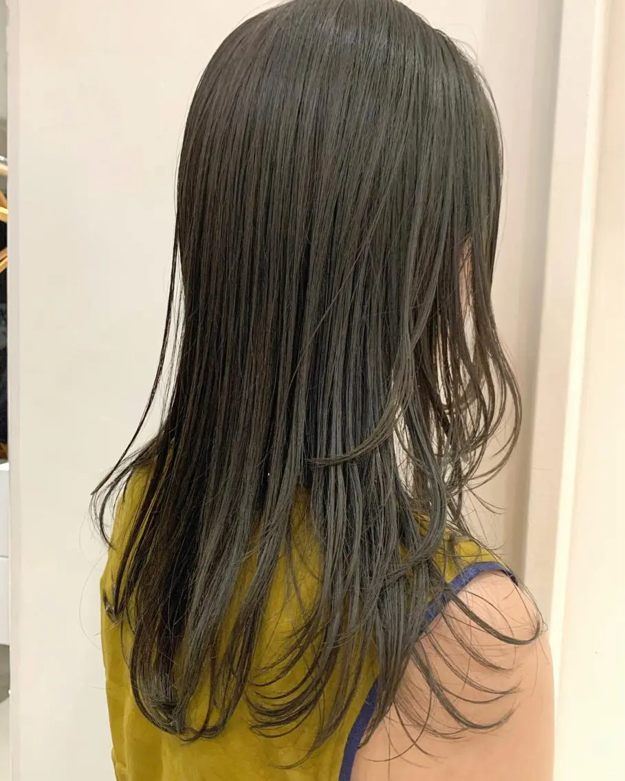 ロング カラー レイヤーカット 🪩yurikaのヘアスタイル