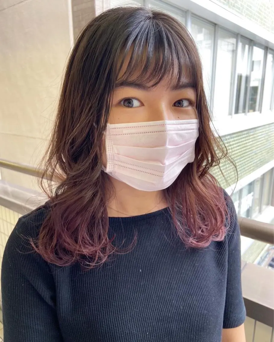 セミロング カラー ブリーチ ピンクカラー バイオレットカラー パーマ美容師 hanaのヘアスタイル