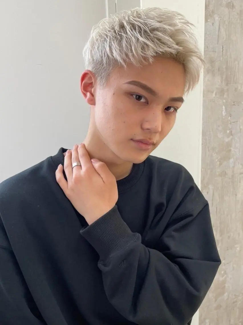 メンズ メンズブリーチ メンズハイトーン メンズ韓国風 FOCUSJAPAN MENS SALONのヘアスタイル