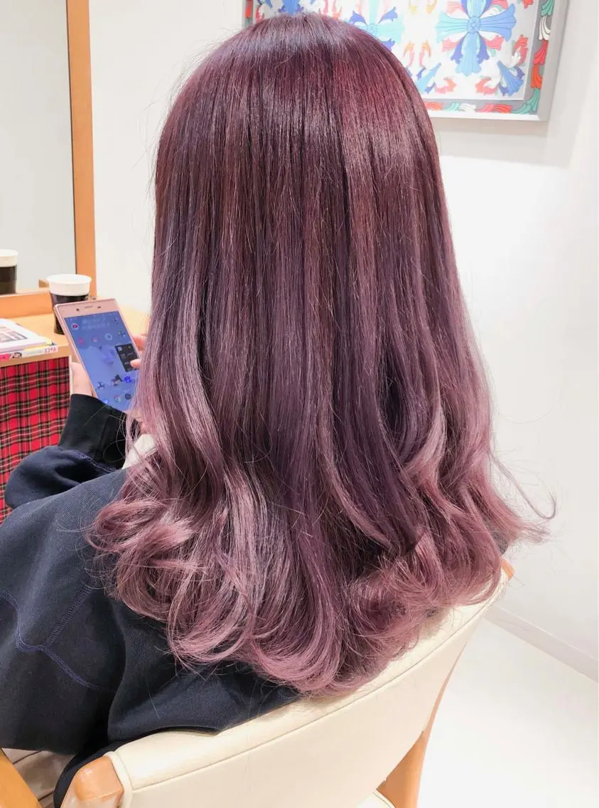 ロング カラー レッドカラー バイオレットカラー Days 透明感カラーのヘアスタイル