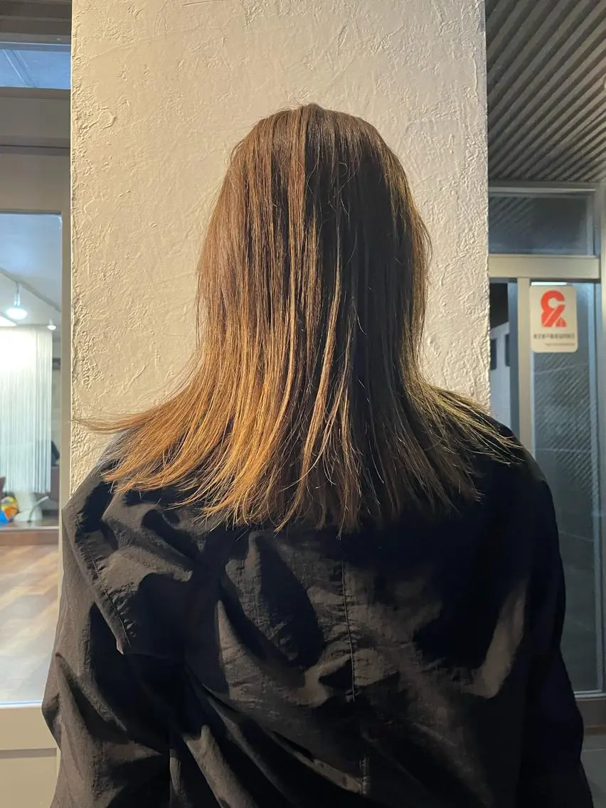 セミロング ヘアカラー KYOKA .のヘアスタイル