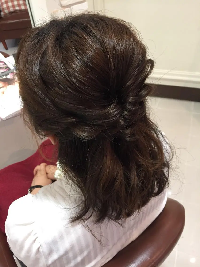 ミディアム ヘアアレンジ N°+aero 🦔近藤 のぞみ🦔のヘアスタイル