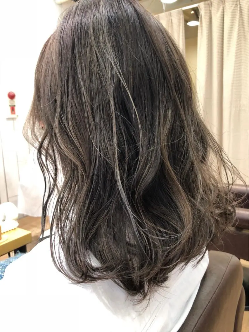 ミディアム カラー 【髪質改善 艶髪】 布川 莉穂のヘアスタイル