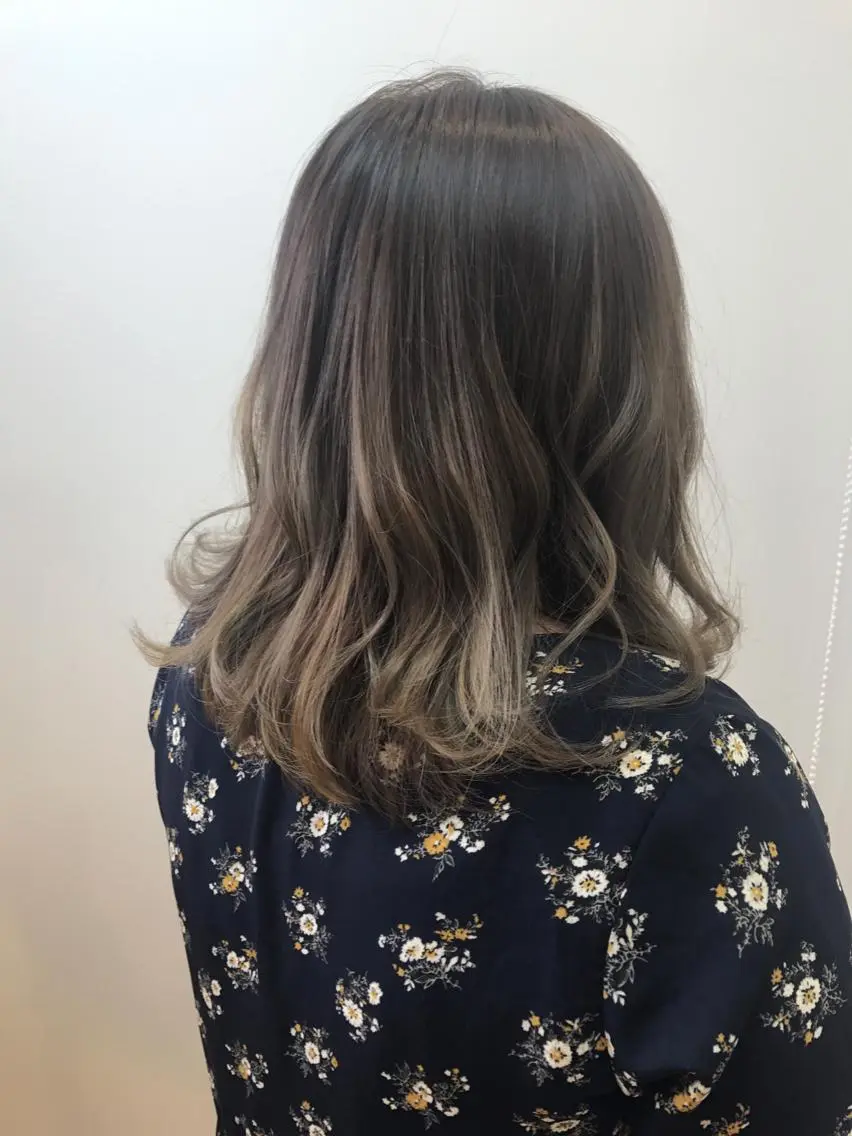 ミディアム カラー カット ヘアカラー 湯浅 了一のヘアスタイル