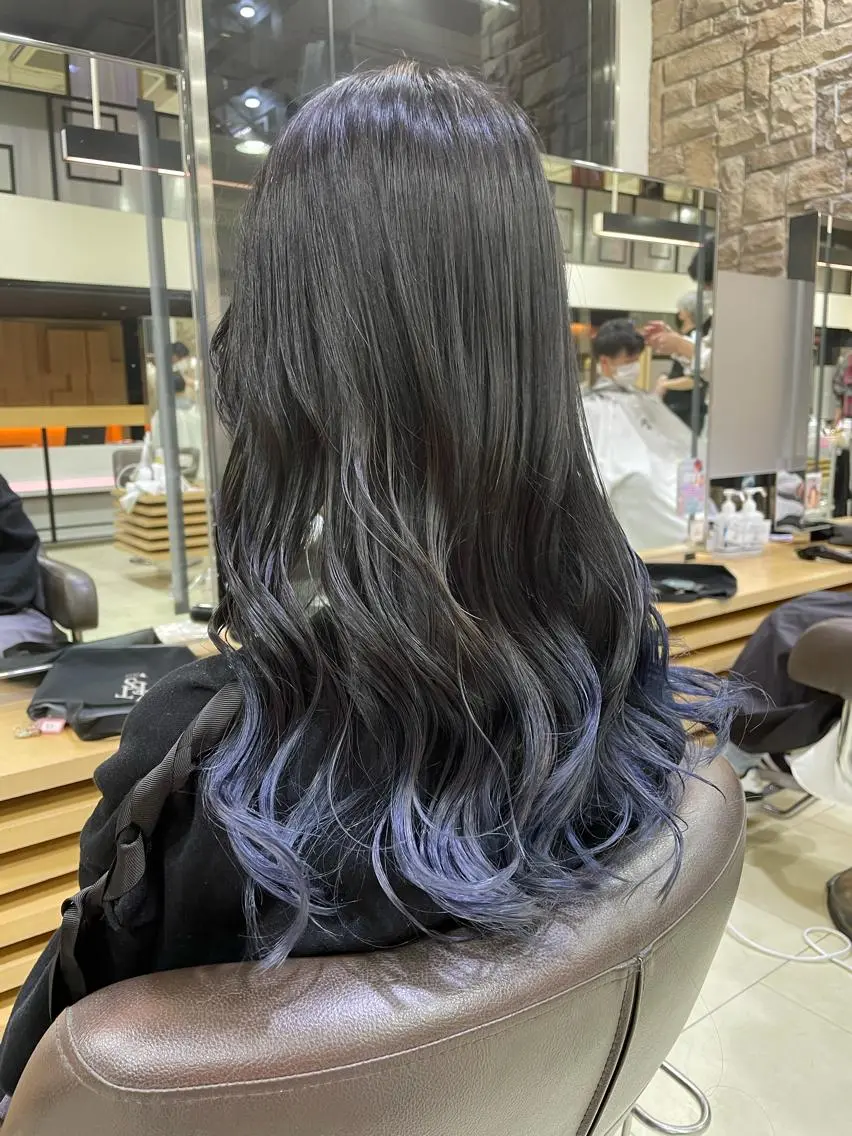 ロング カラー ブリーチ シルバー カット ヘアカラー トリートメント 💎✨️NoVal by siestaのヘアスタイル