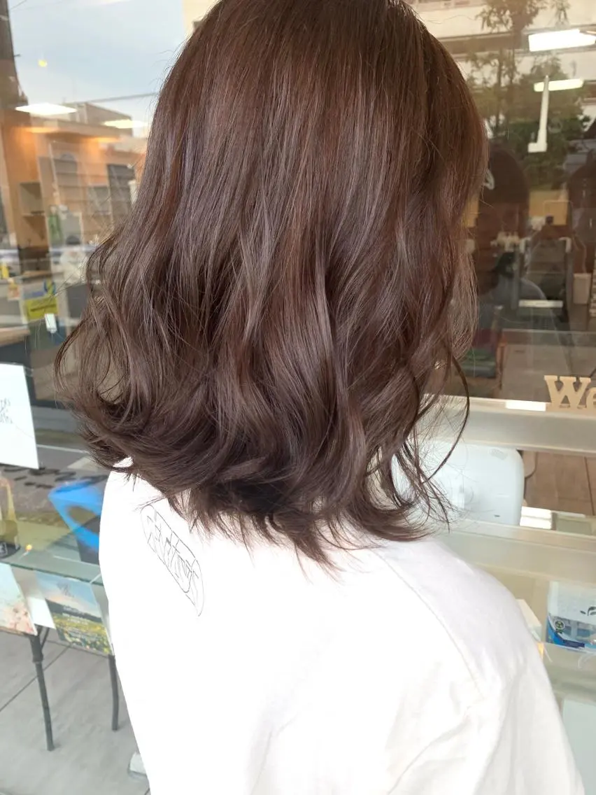 ミディアム レイヤー/艶髪カラー 森本くるみのヘアスタイル