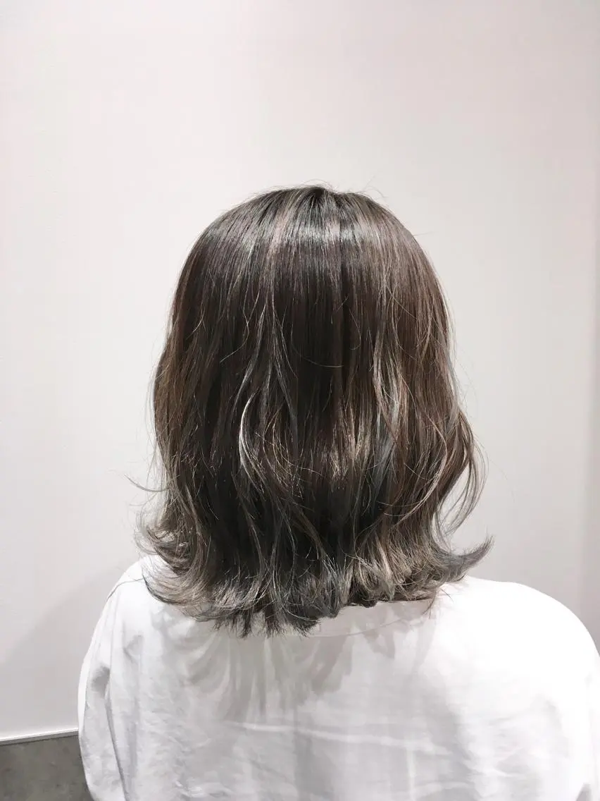 ミディアム カラー ハイライトカラー ハイライト ヘアカラー トリートメント ヘアセット yoshi ☆のヘアスタイル