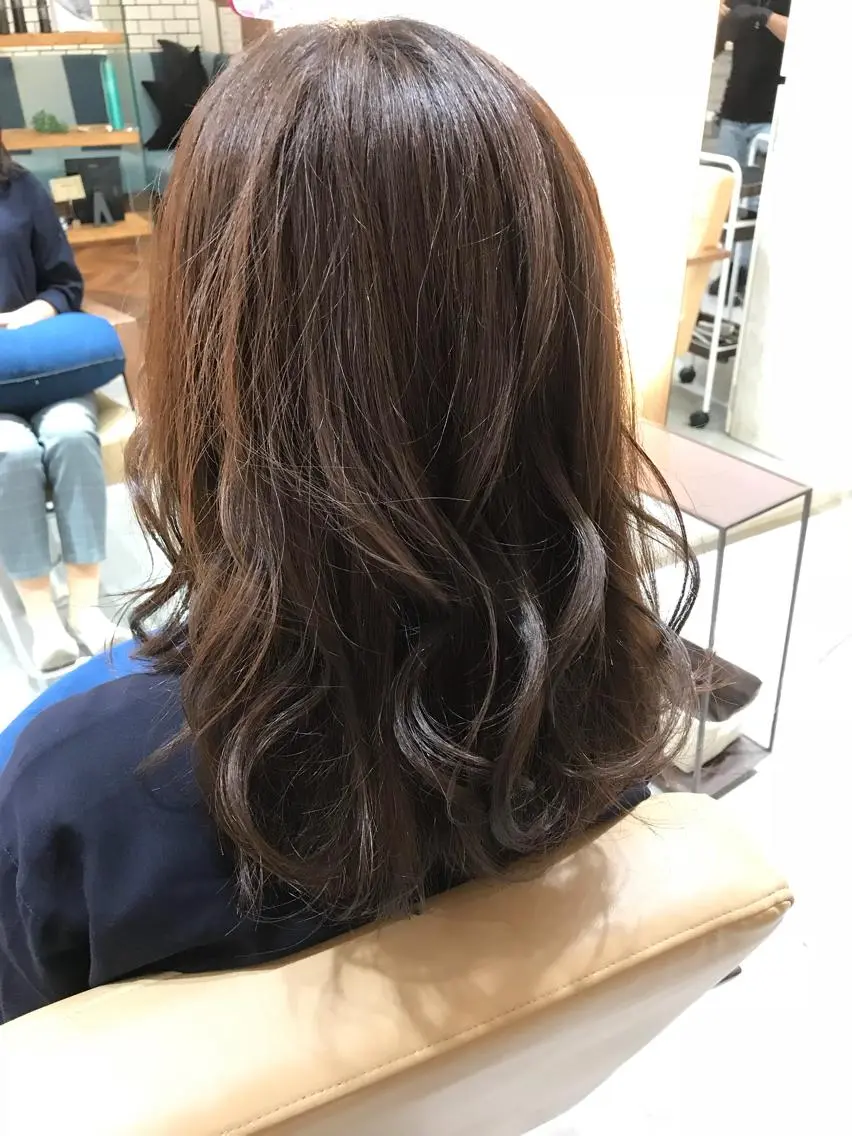 カラー ブラウンカラー ヘアカラー トリートメント 磧本 祐里恵のヘアスタイル