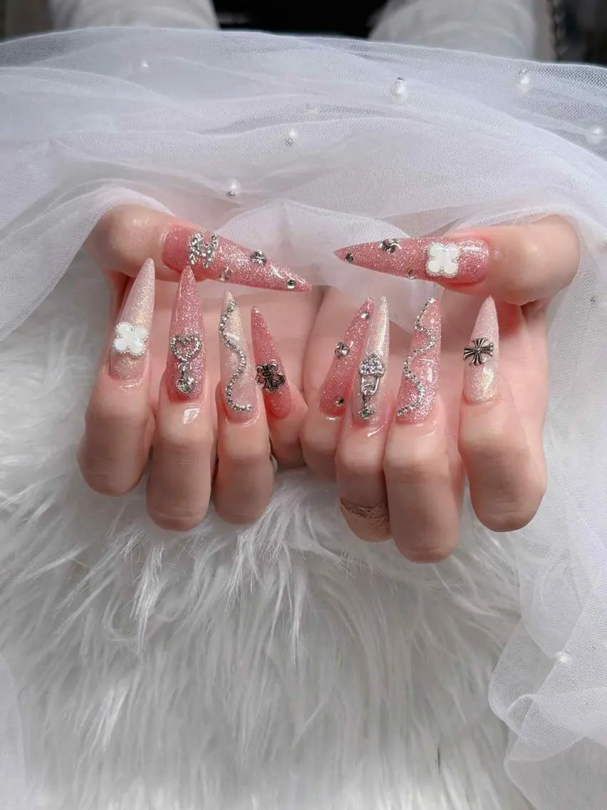 ネイル フレンチネイル ジェルネイル ハロウィン 韓国ネイル マグネットネイル ハンドネイル Hbaby nailのネイルデザイン