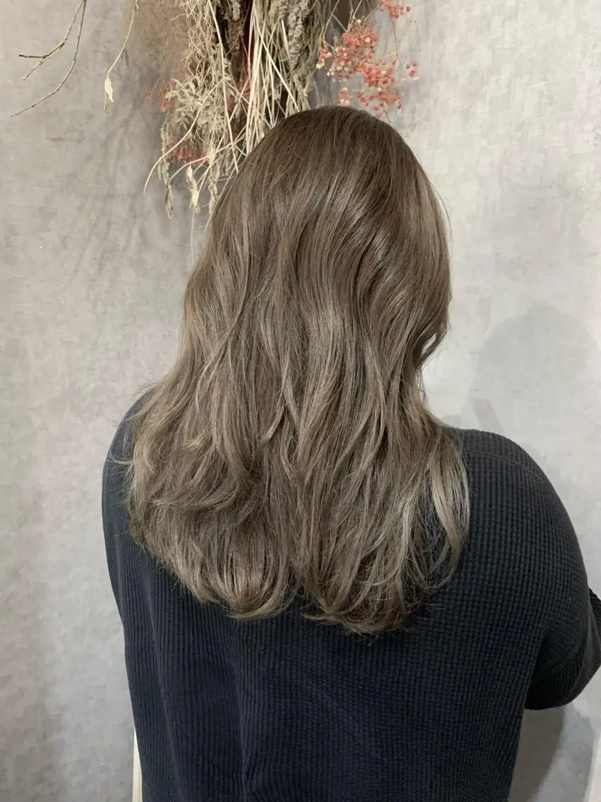ロング giniro ホソミのヘアスタイル