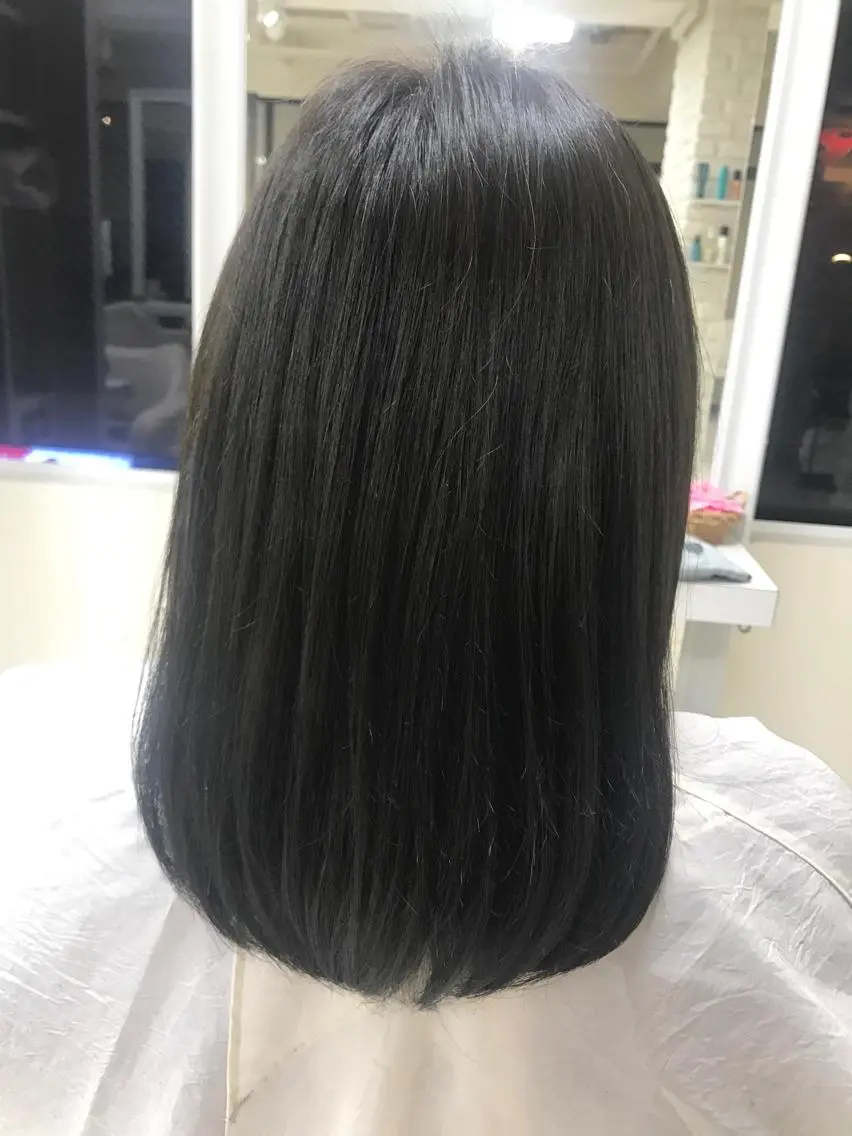 セミロング カラー アッシュ 透明感カラー 【暖色カラー特化】 中山由梨のヘアスタイル